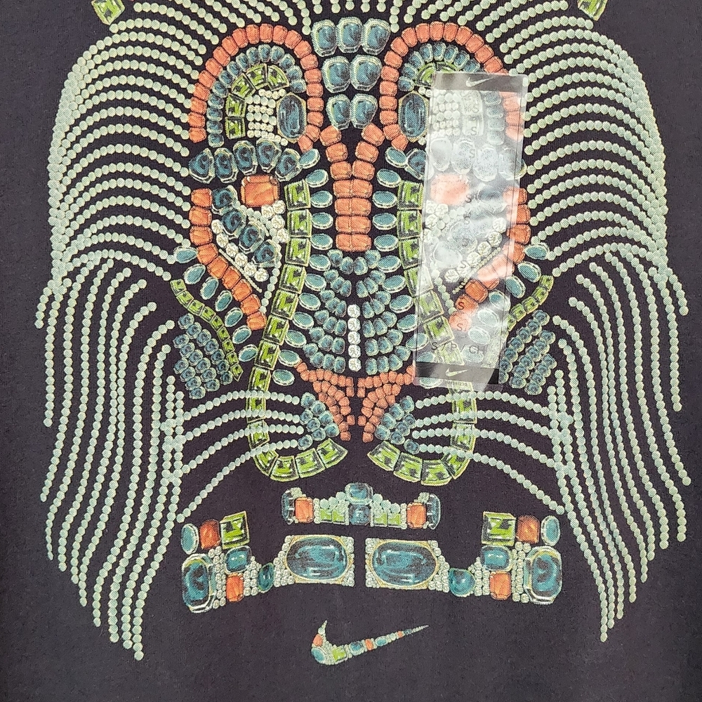 Nike LeBron James Strive For Greatness Lion Crown Logo Dri-Fit Black‎ sz S NWT - Picture 2 of 5